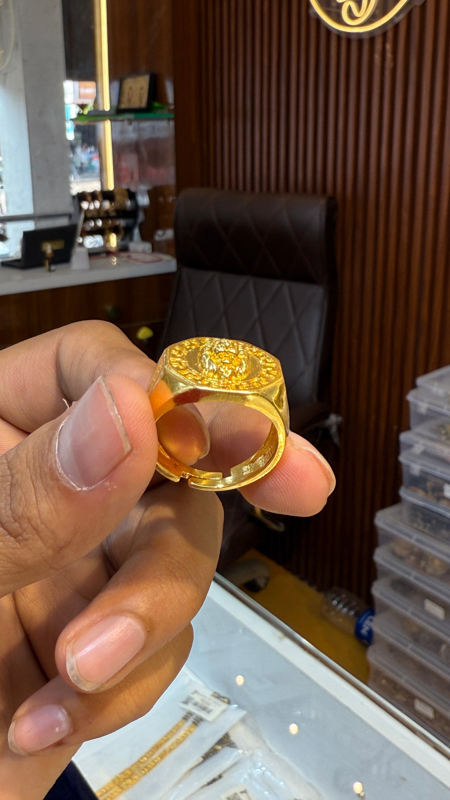 Versache Gold Plated Ring. 4.5⭐️⭐️⭐️⭐️ (2225)