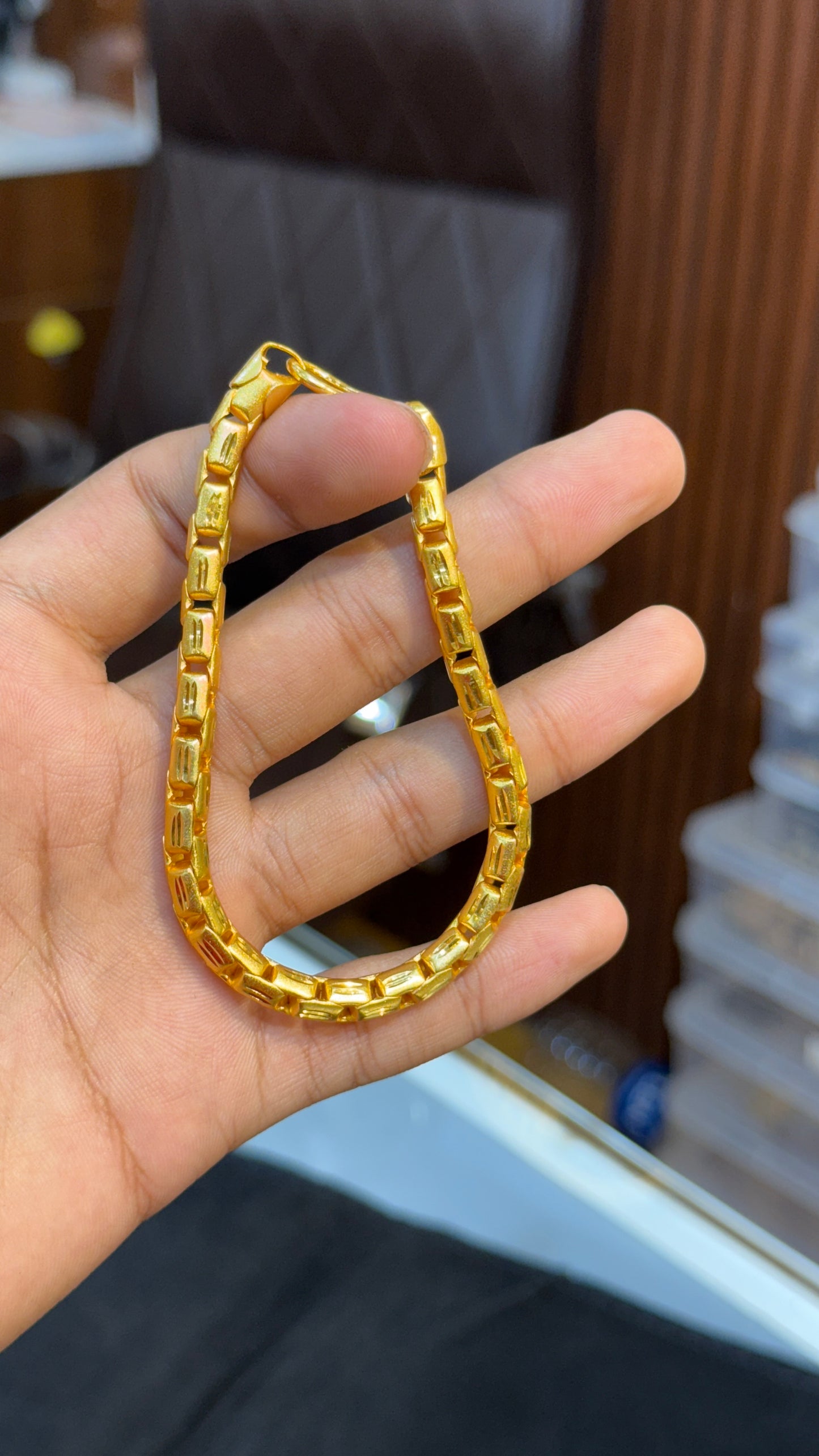 Box Bracelet 4.8 ⭐️⭐️⭐️⭐️⭐️(12060)
