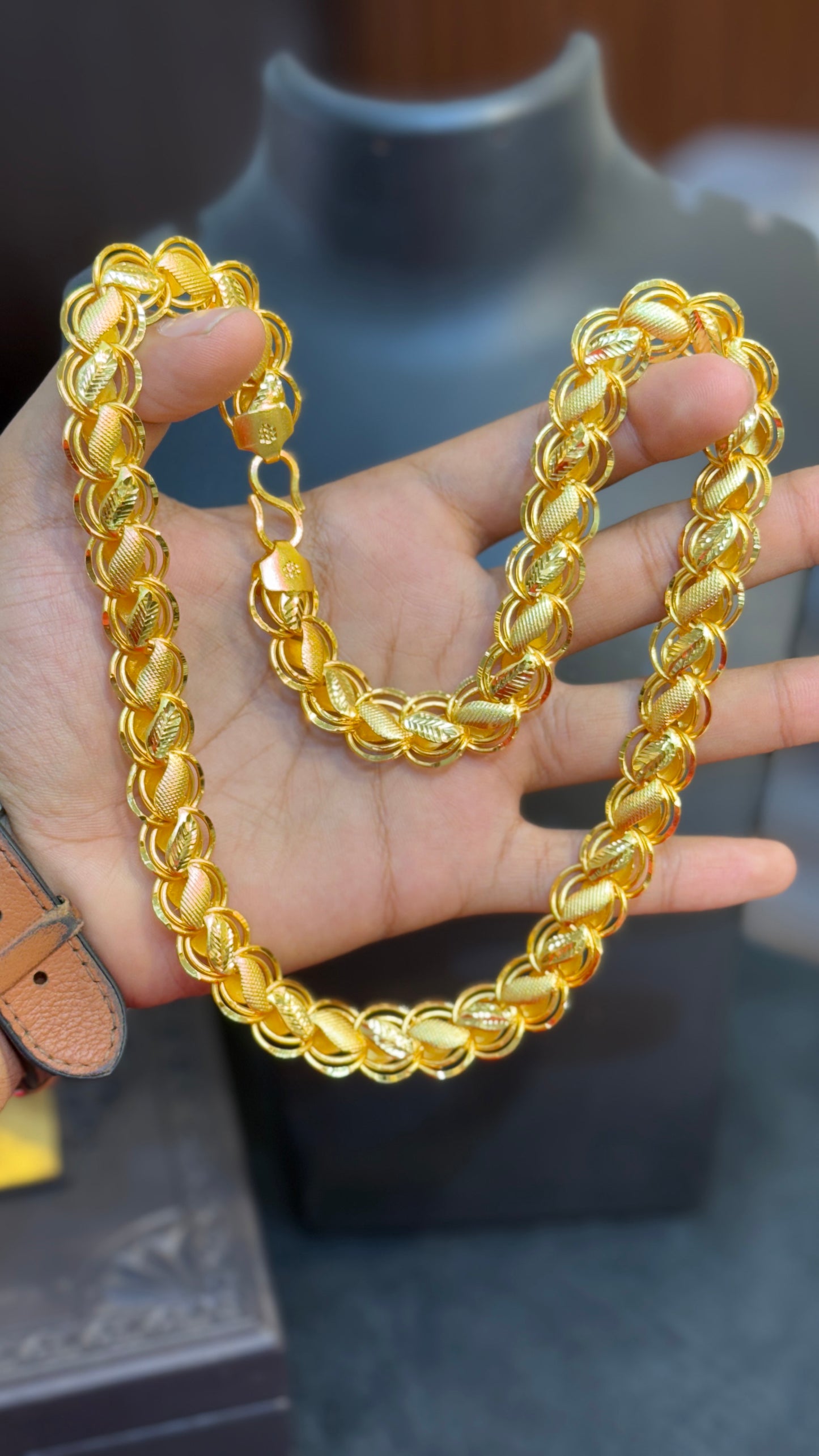 Big lotus chain 4.9⭐️⭐️⭐️⭐️ (3408)