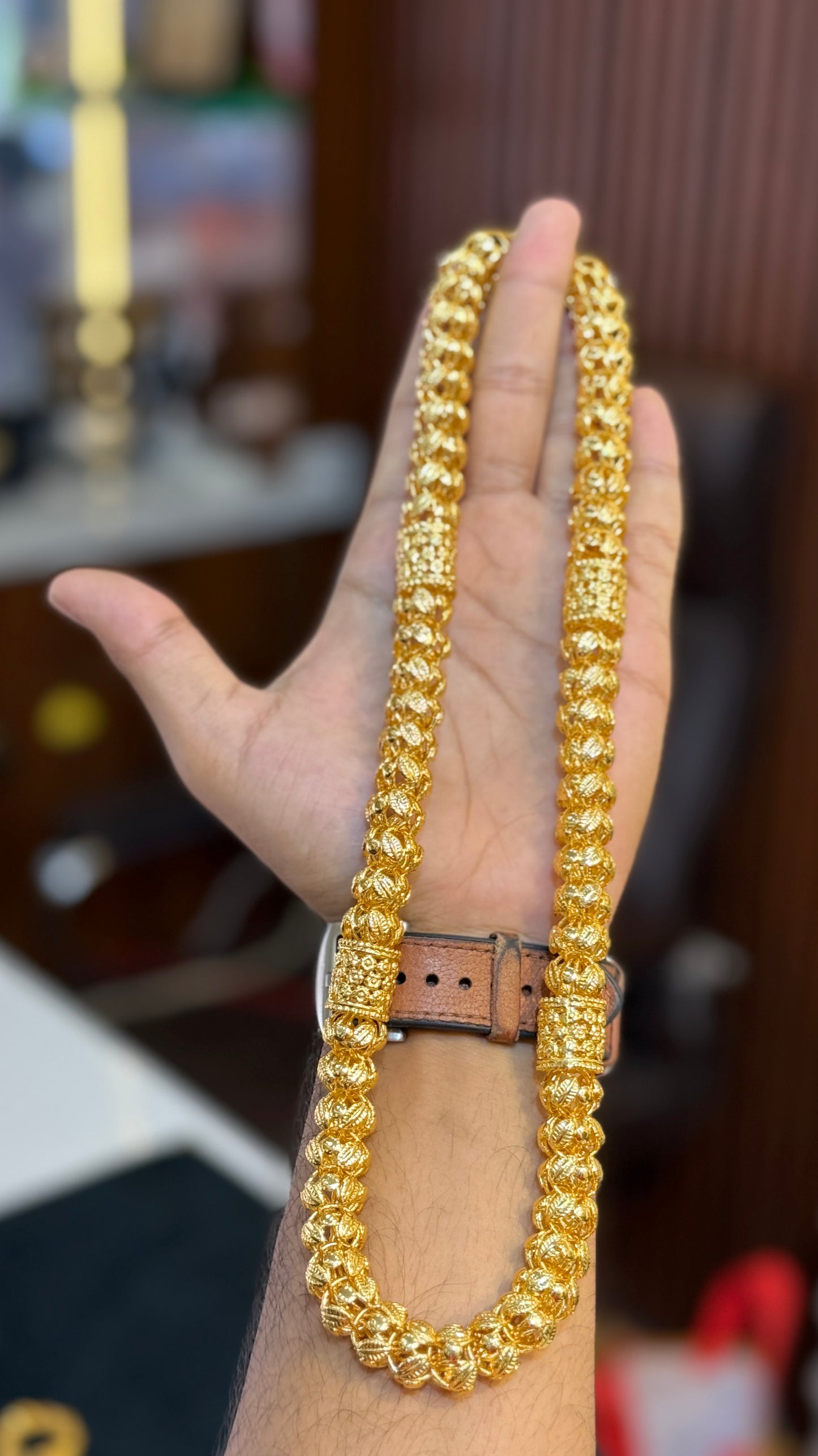 Hollow gold plated chain 4.4⭐️⭐️⭐️⭐️ (4686)