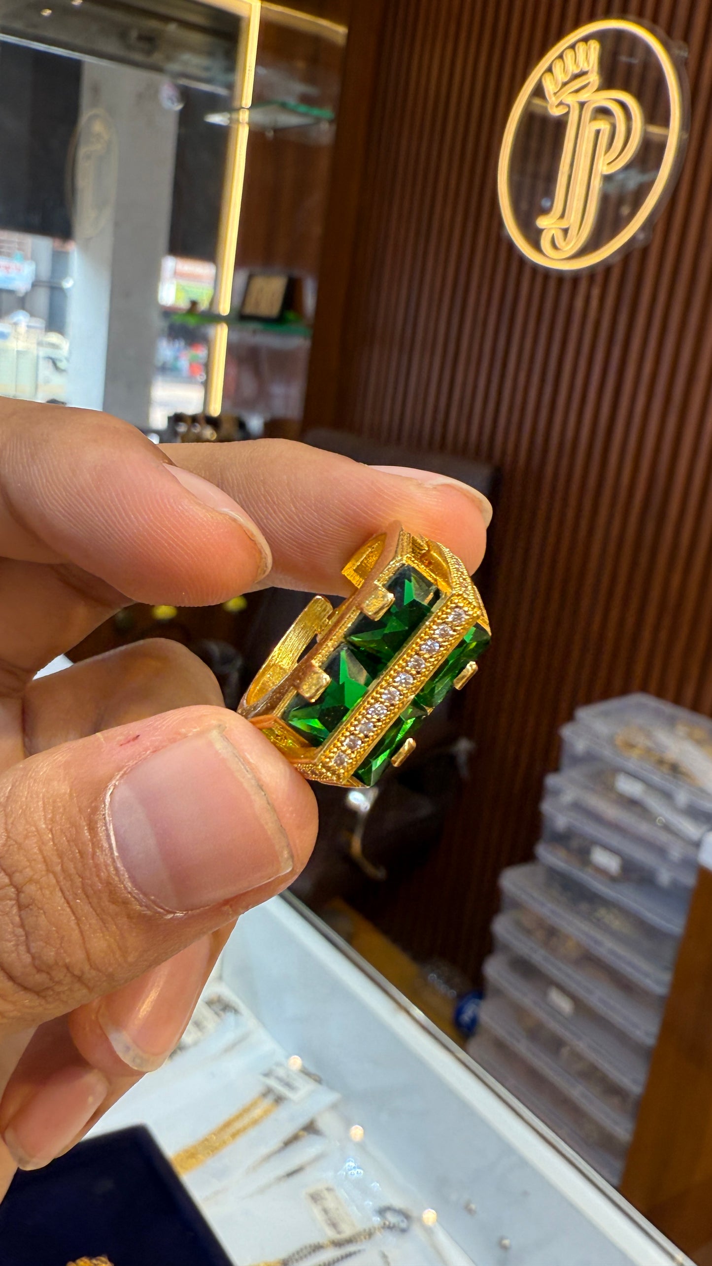 Green Stone Ring 4.0 ⭐⭐️⭐️⭐️(896)