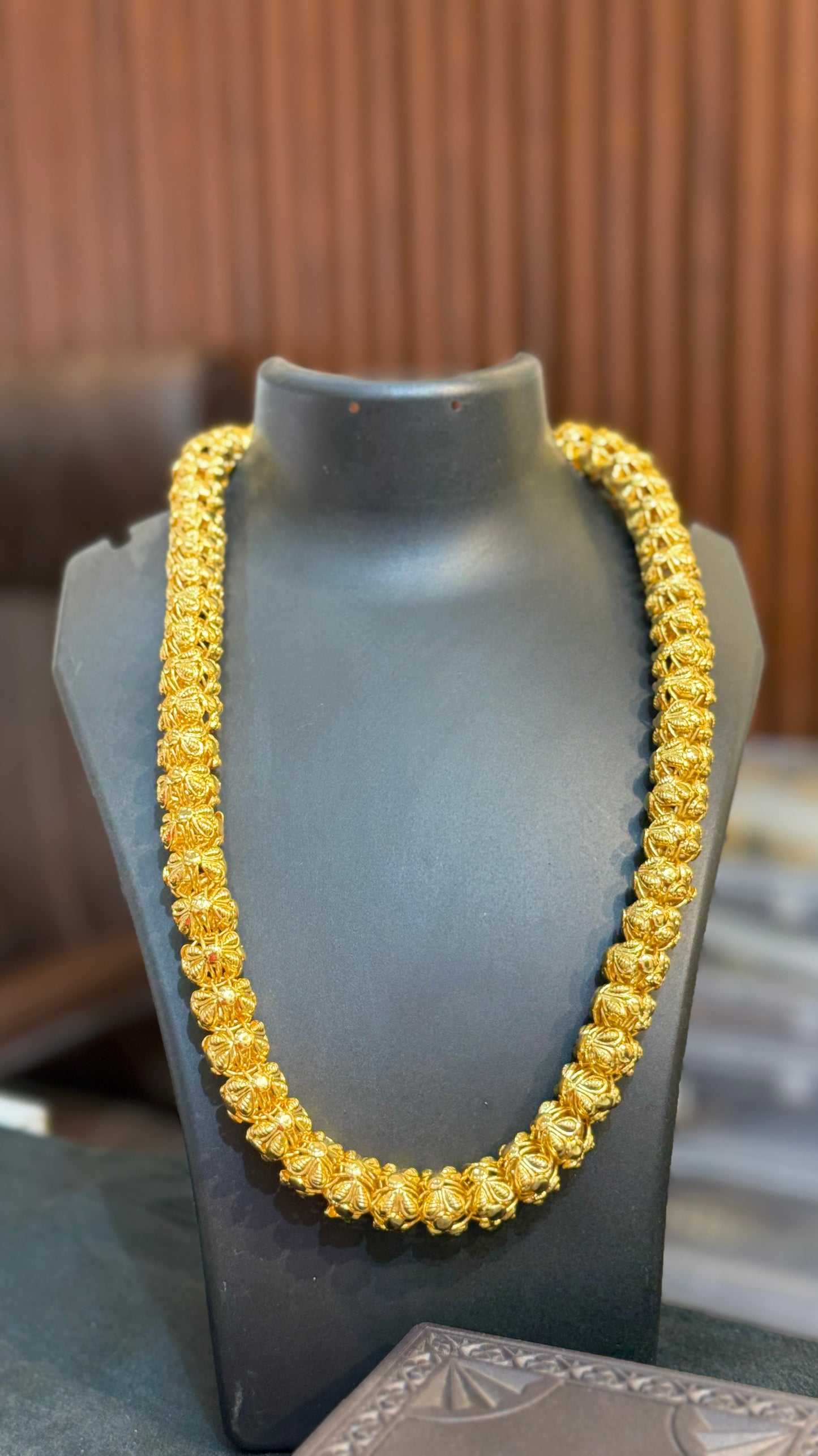 Hollow gold plated chain 4.8⭐️⭐️⭐️⭐️ (866)