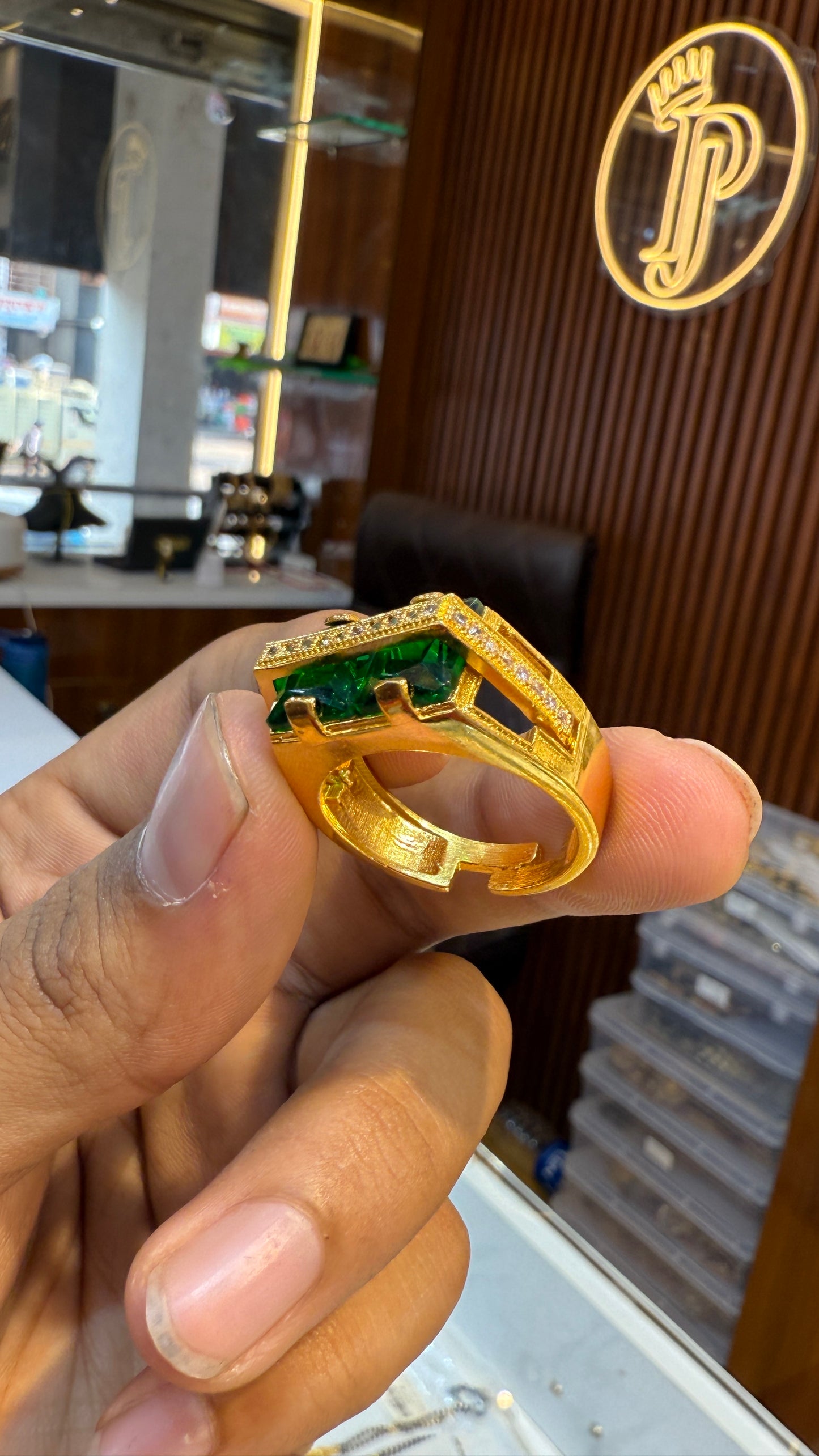 Green Stone Ring 4.0 ⭐⭐️⭐️⭐️(896)