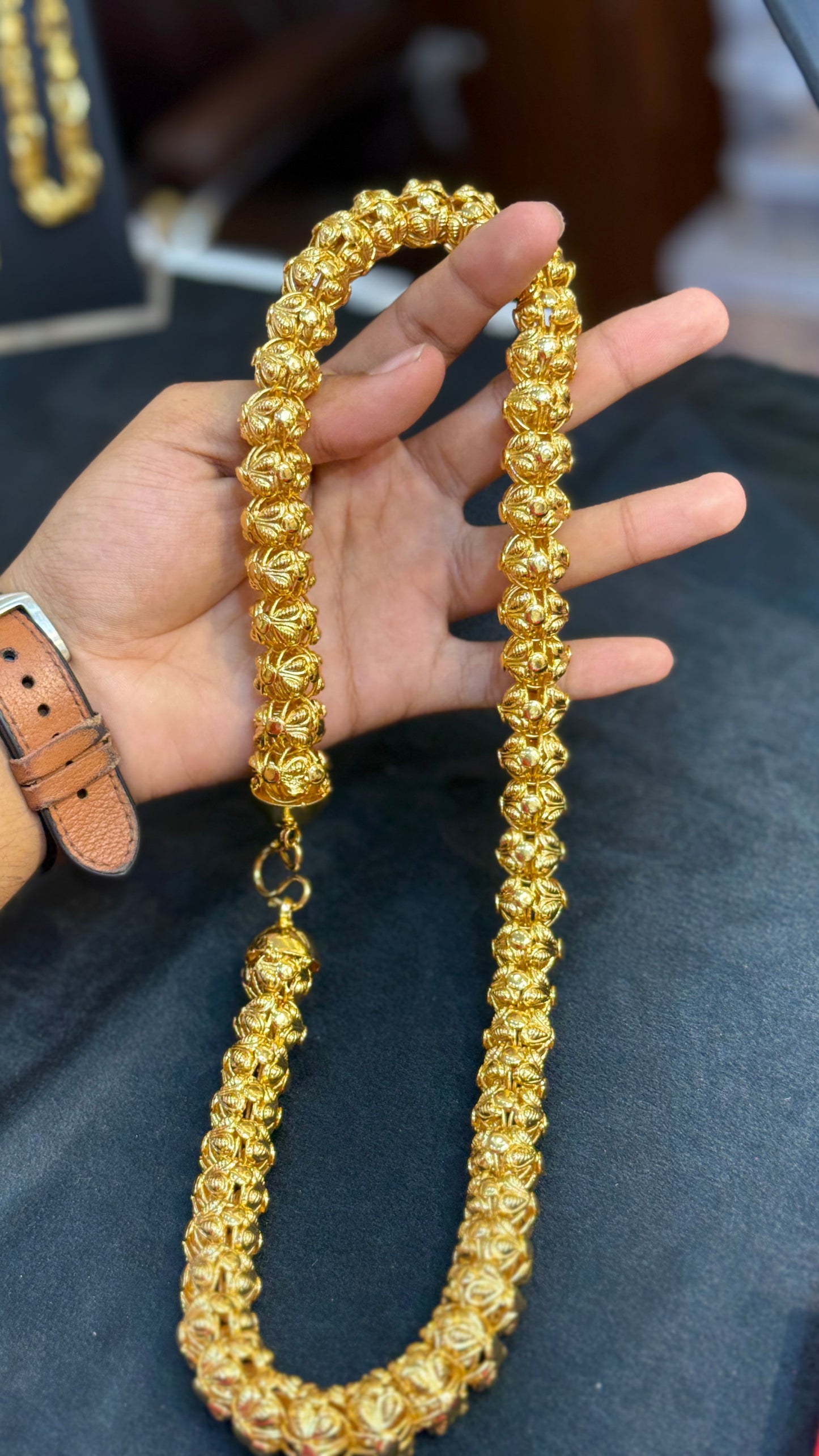 Hollow gold plated chain 4.8⭐️⭐️⭐️⭐️ (866)