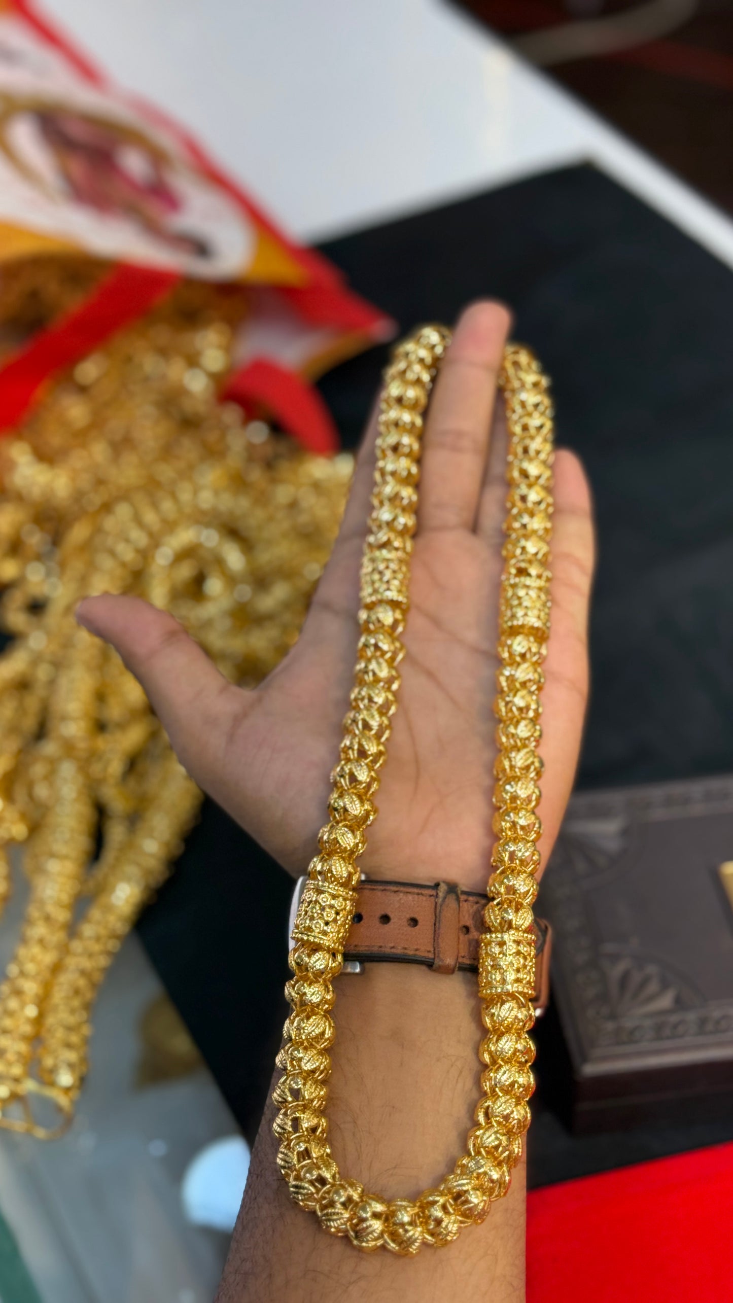 Hollow gold plated chain 4.4⭐️⭐️⭐️⭐️ (4686)