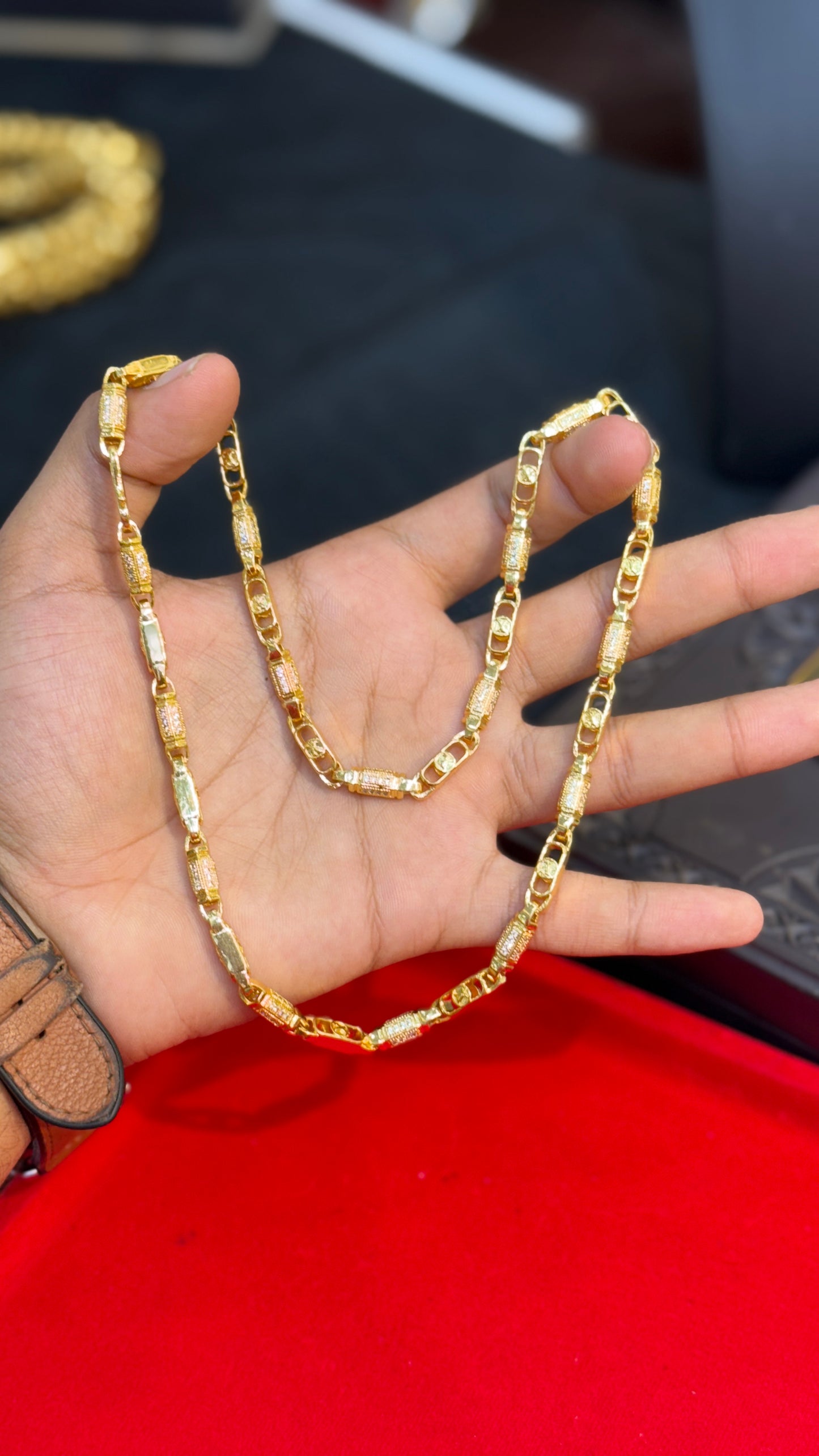 AD casting chain 4.8⭐️⭐️⭐️⭐️ (758)