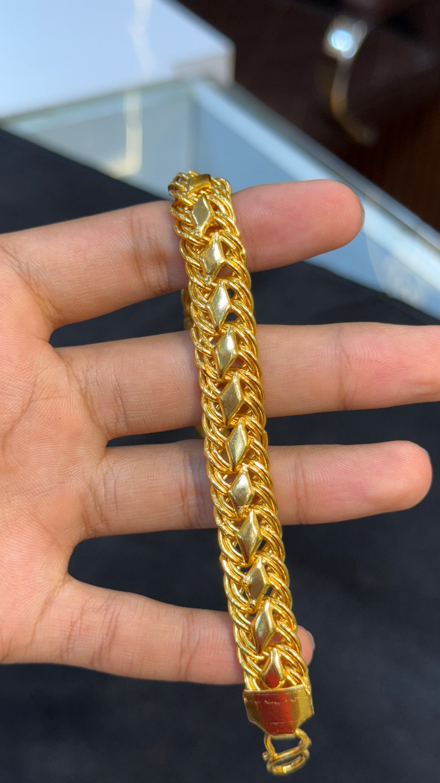 Bracelet Gold Plated bracelet 4.2⭐️⭐️⭐️⭐️(656)
