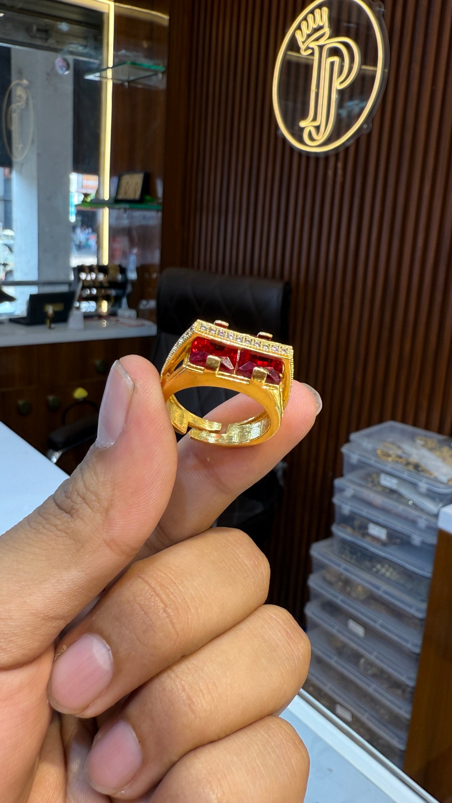 Red Stone Ring . 4.3⭐️⭐️⭐️⭐️ (784)