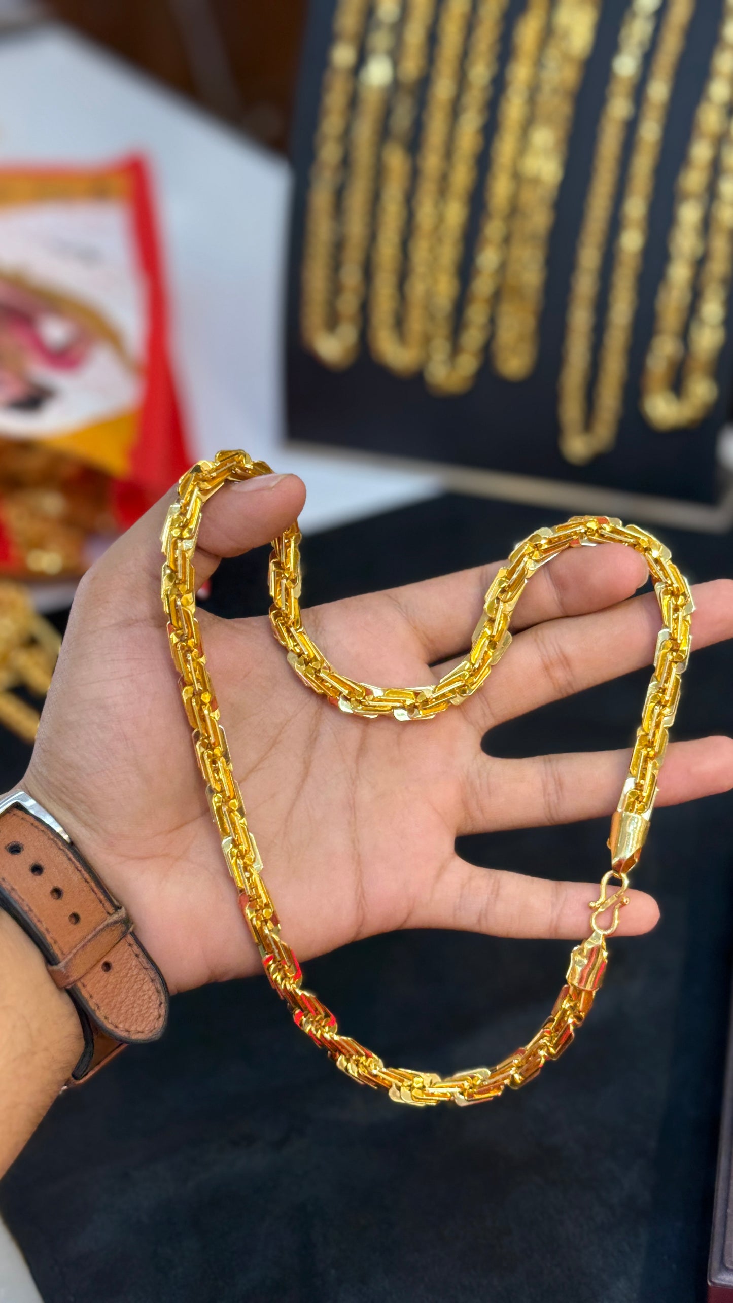 Blade chain Gold Plated Chain 3.9 ⭐️⭐️⭐️ (6481)