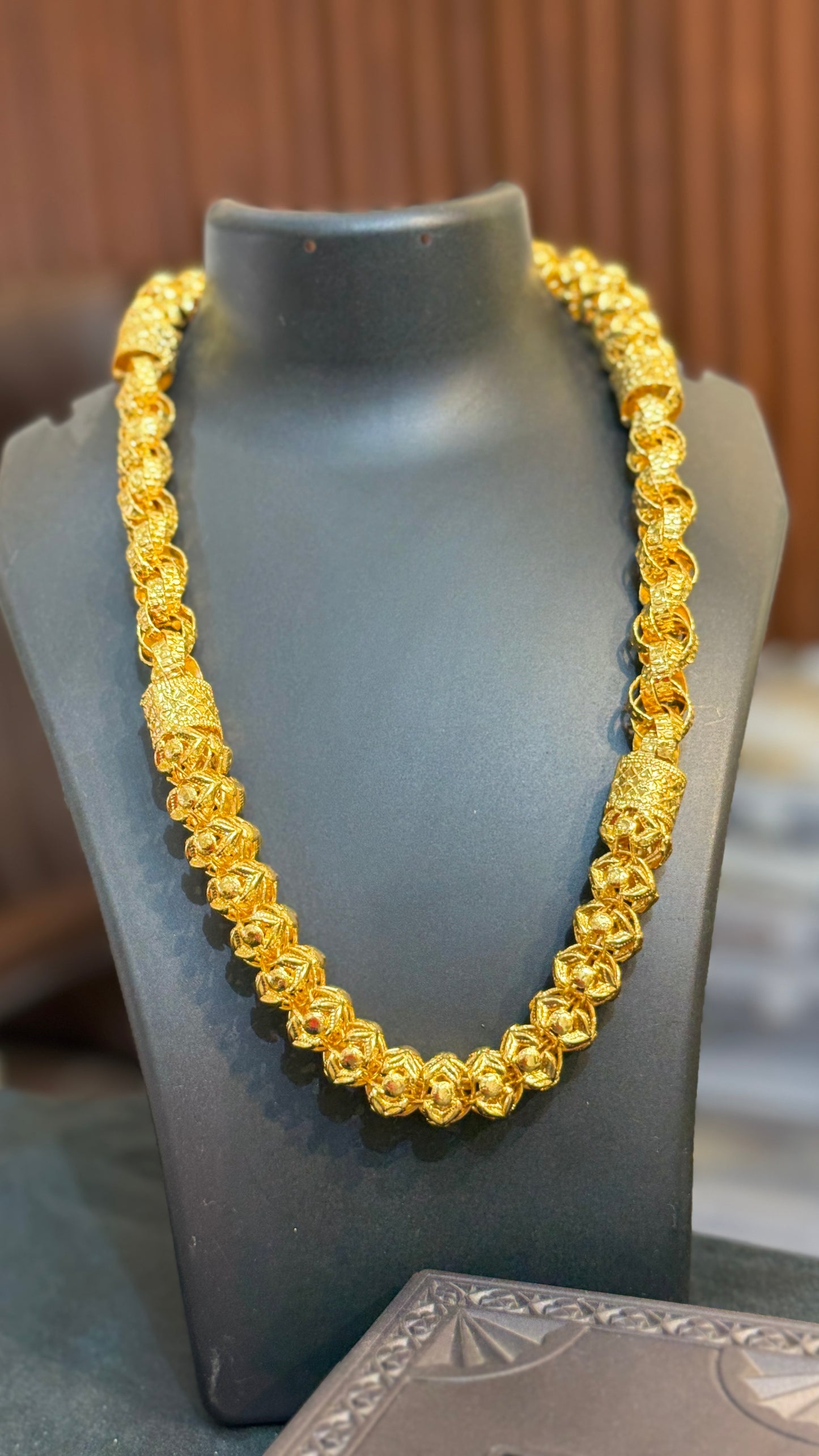 Hollow chain gold plated chain 3.6⭐️⭐️⭐️ (575)