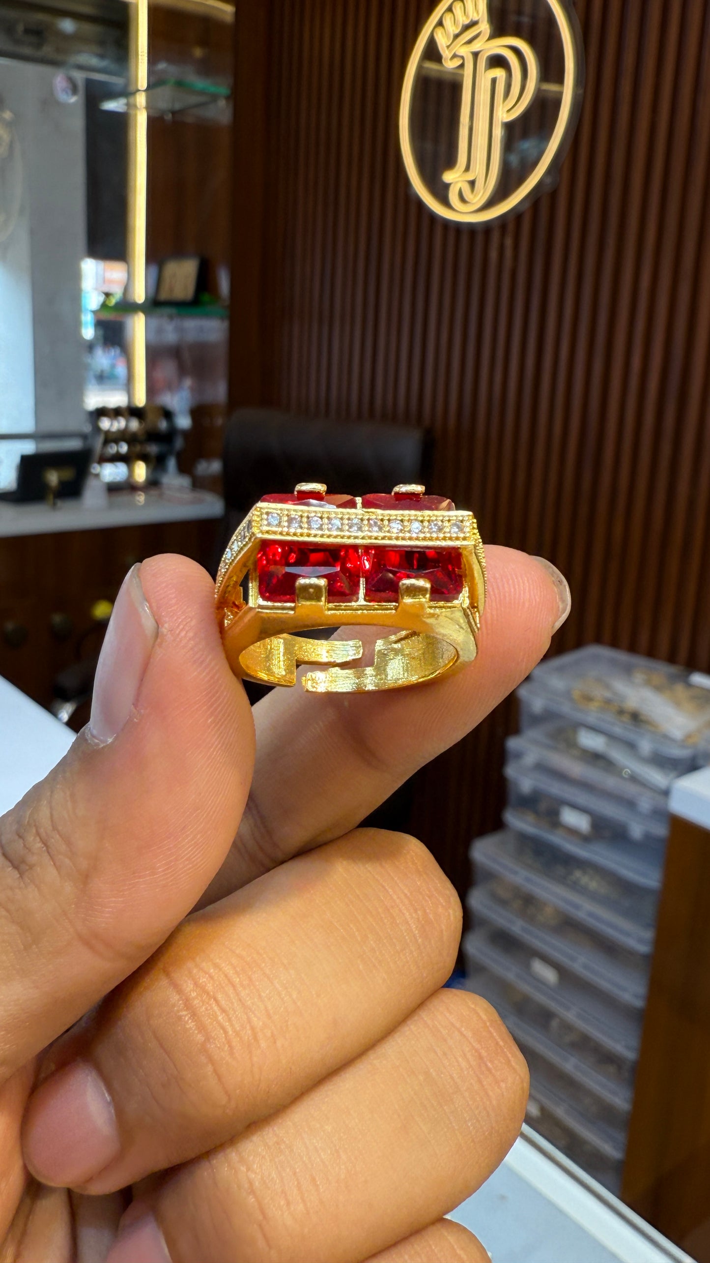 Red Stone Ring . 4.3⭐️⭐️⭐️⭐️ (784)