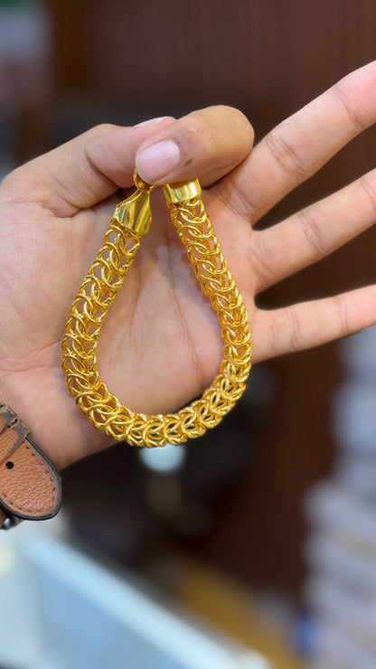 Bracelet Gold Plated bracelet                                          3.9 ⭐️⭐️⭐️ (351)