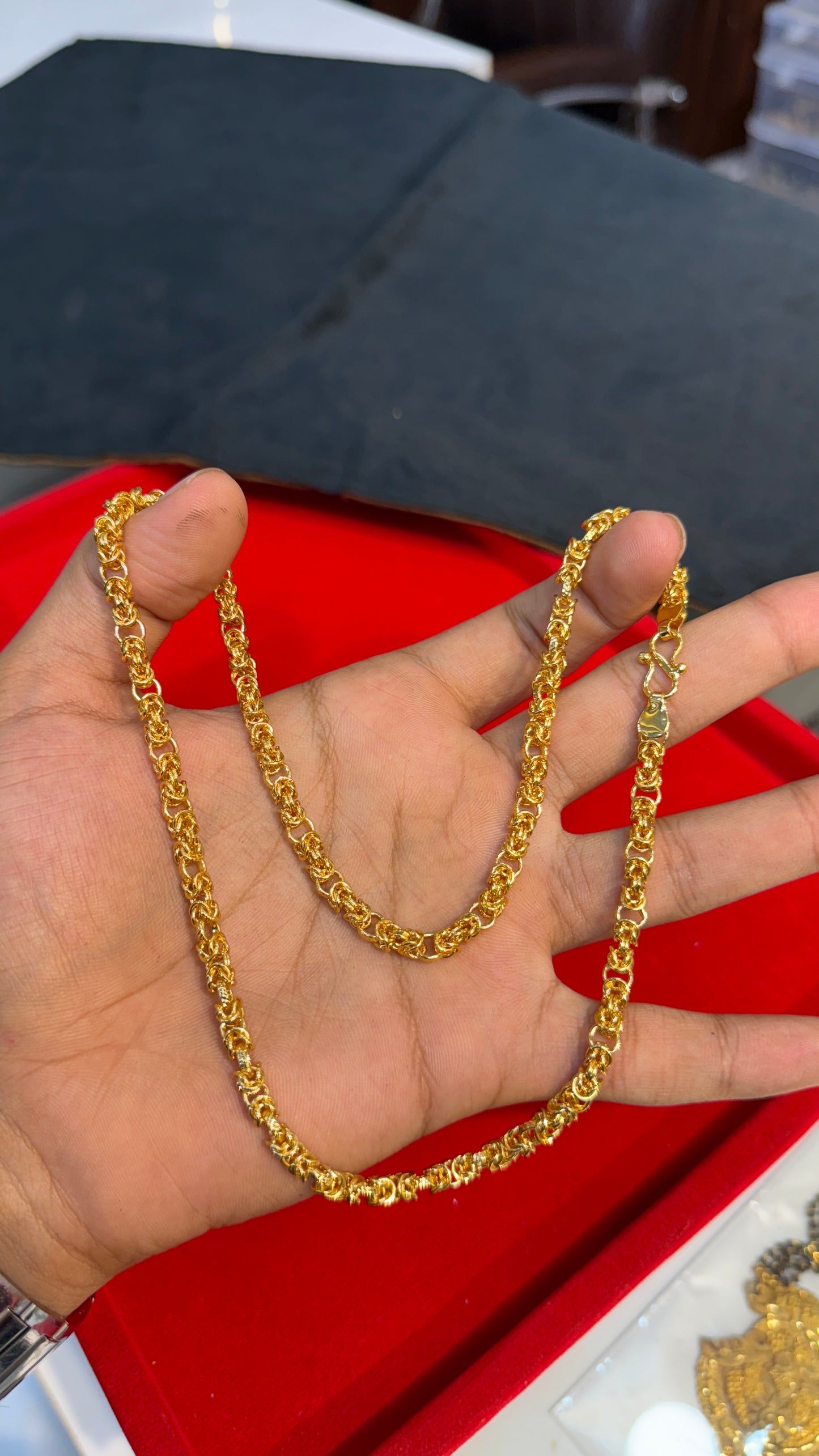 South chain                                                4.7 ⭐⭐⭐⭐ (9821)