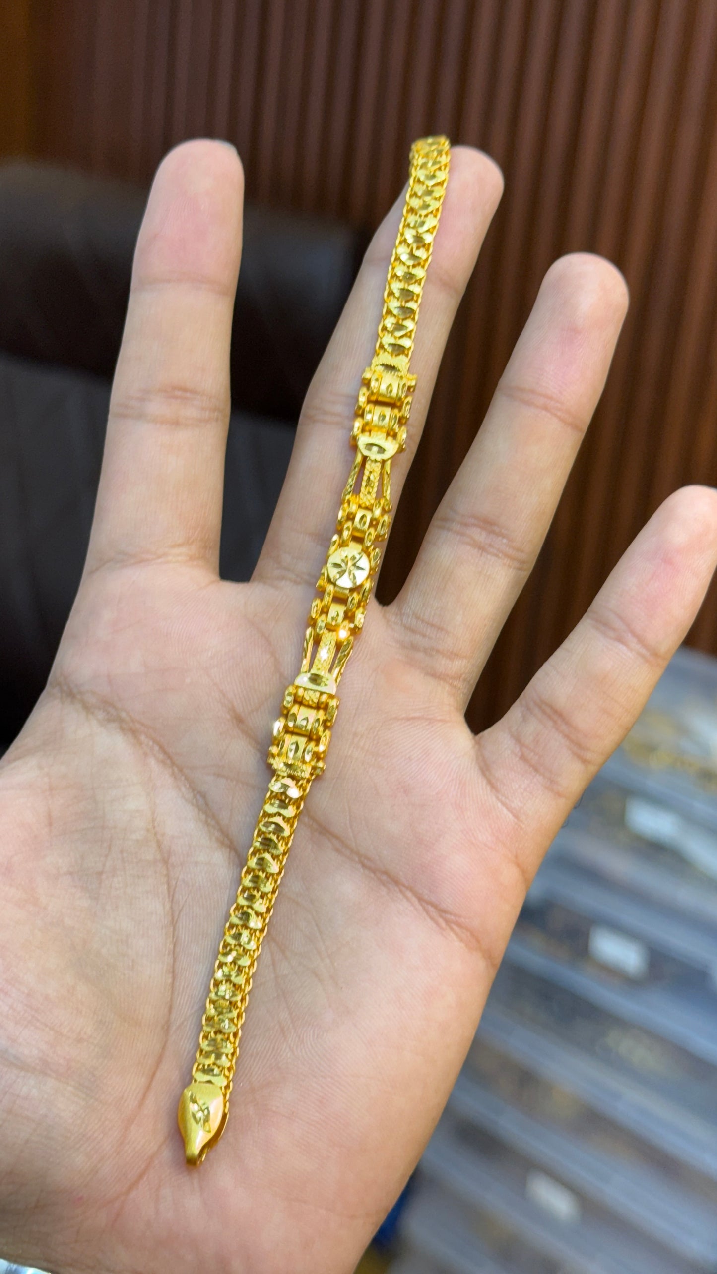 Kartiar Bracelet                                 4.0 ⭐️⭐️⭐️⭐️(926)