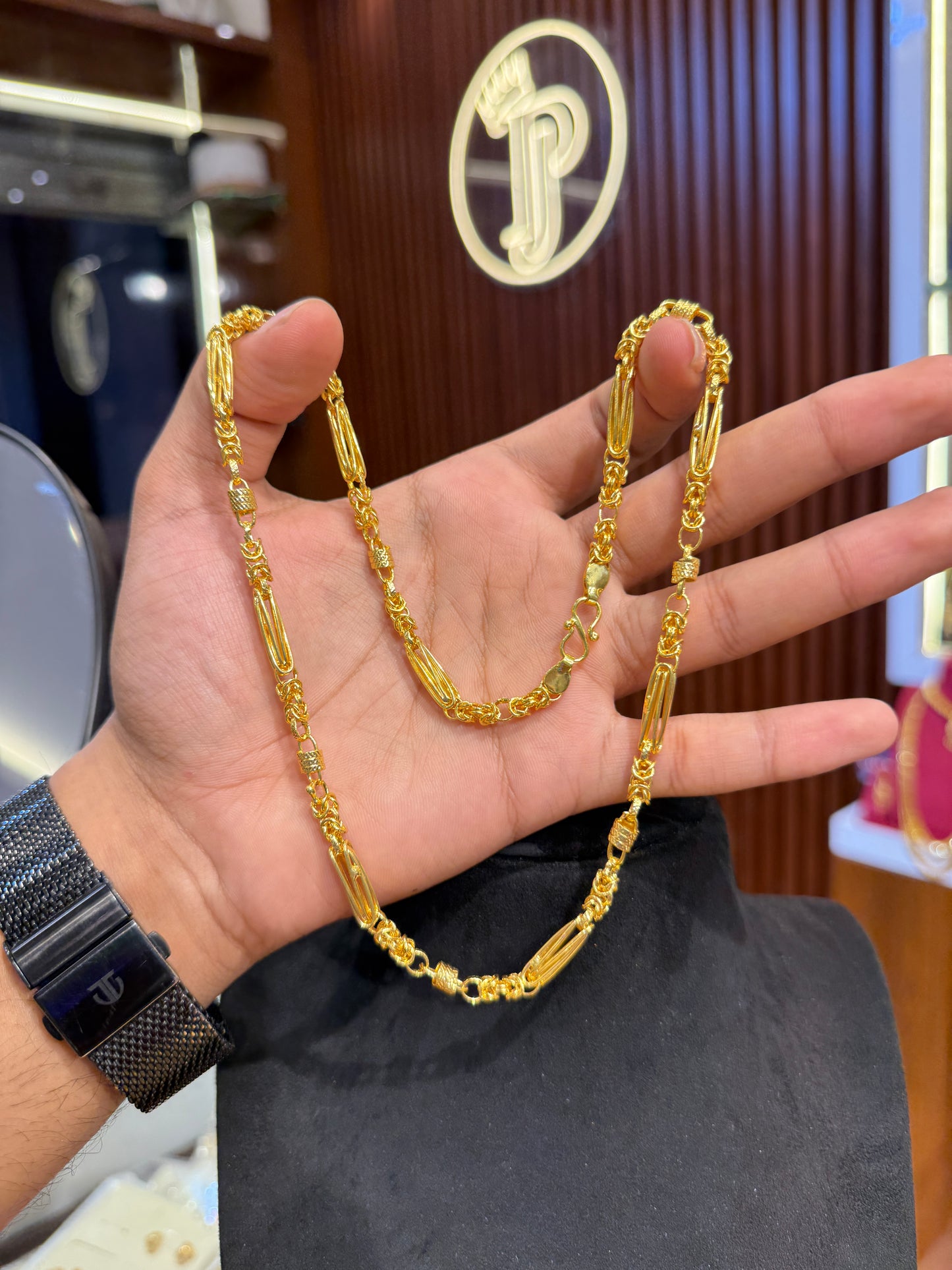 Small indo italian chain ⭐⭐⭐☆☆ 3.1 (3,210)