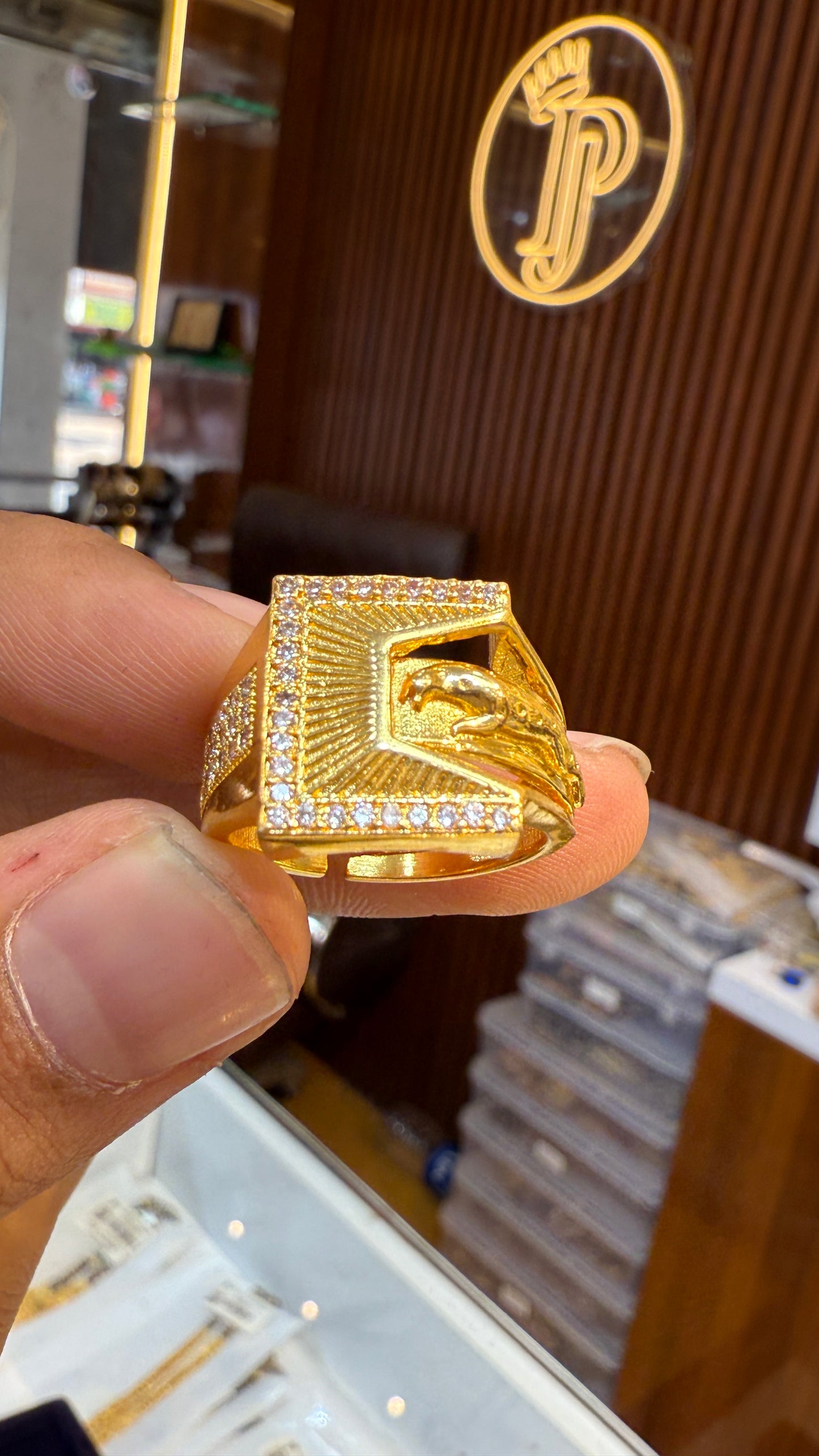 Jaguar gold plated ring                                                                4.6⭐️⭐️⭐️⭐️ (3210)