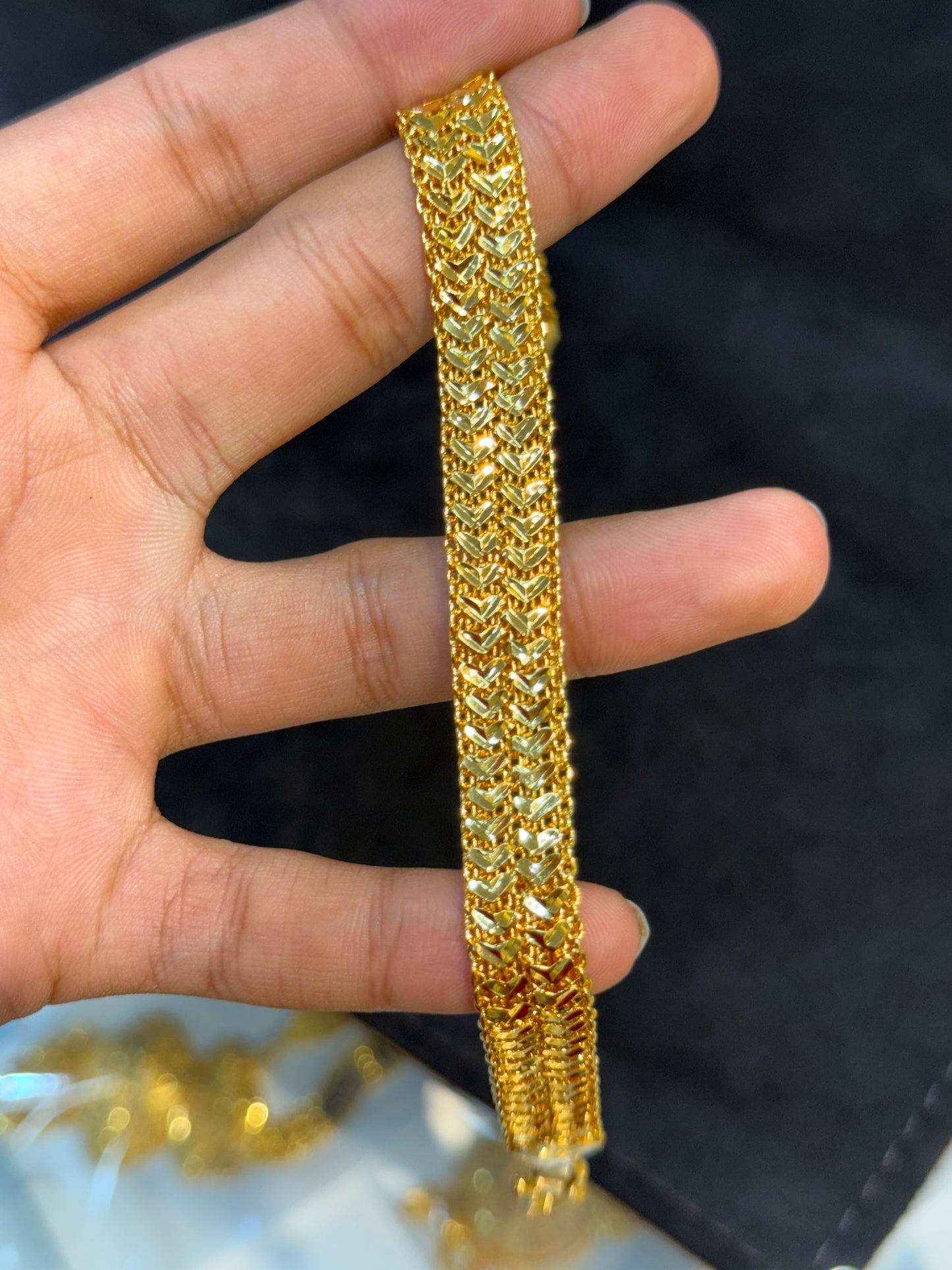 Bracelet Gold Plated bracelet                                                            3.9⭐️⭐️⭐️(1198)