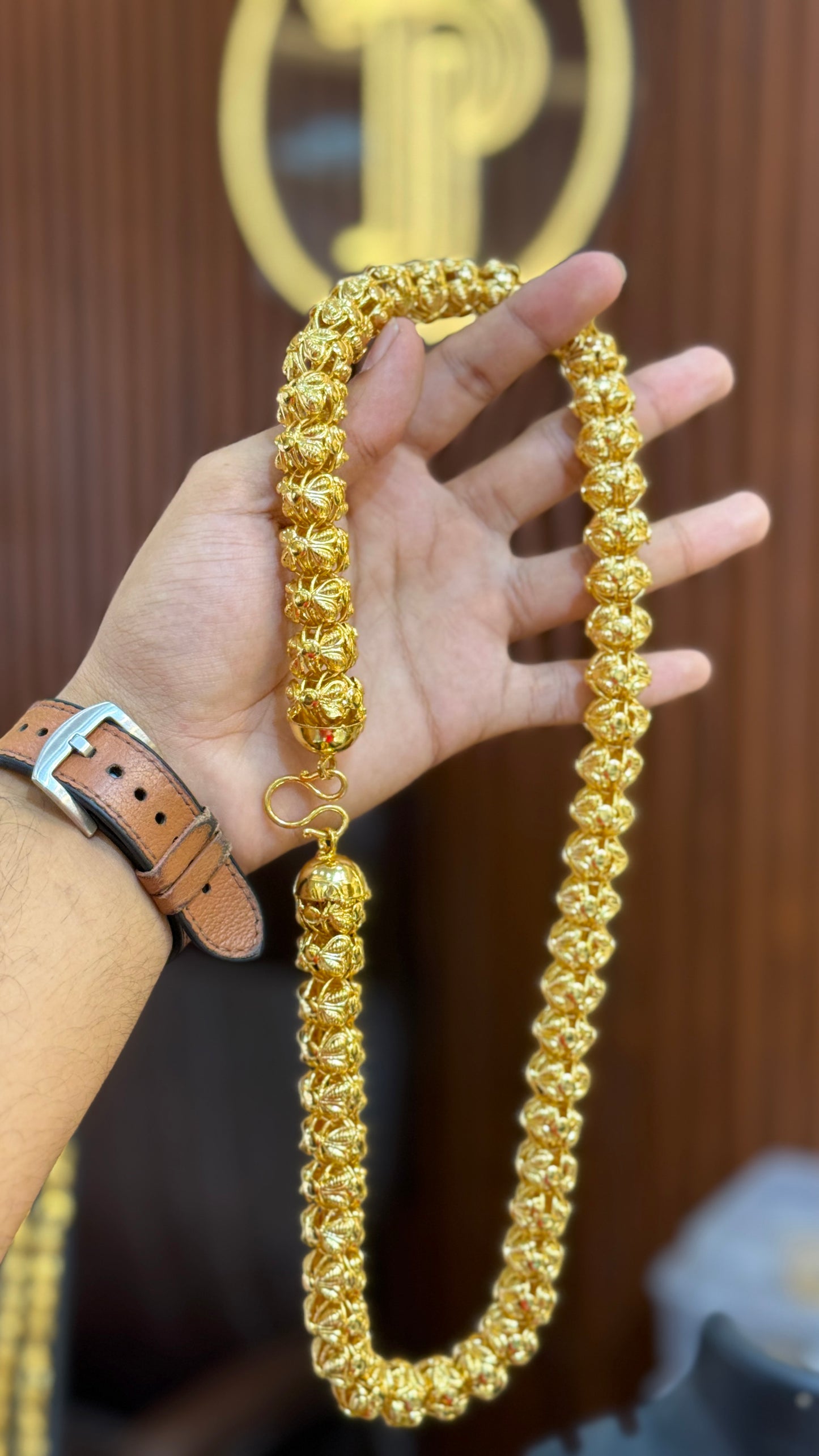 Hollow gold plated chain                                           4.8⭐️⭐️⭐️⭐️ (866)