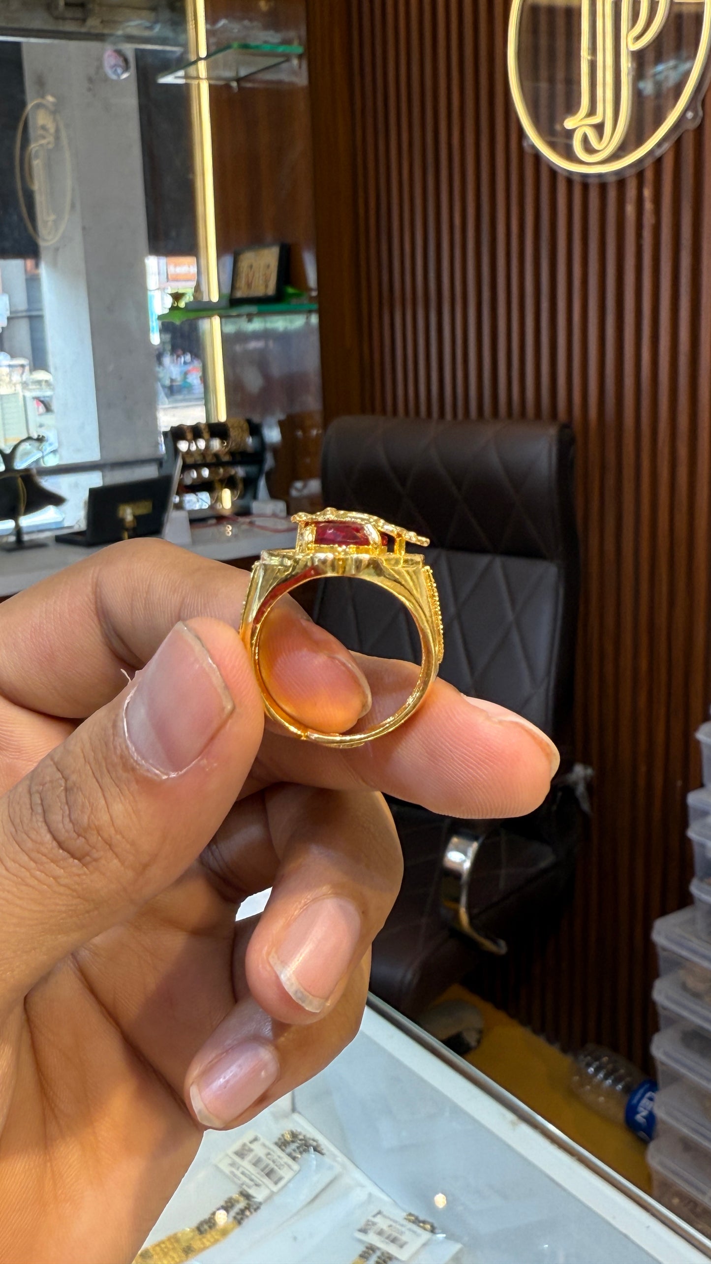 Jaguar Red Stone Ring                           4.7 ⭐️⭐️⭐️⭐️⭐️(7060)