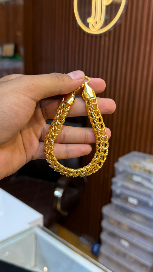 Bracelet Gold Plated bracelet                                          3.9 ⭐️⭐️⭐️ (351)
