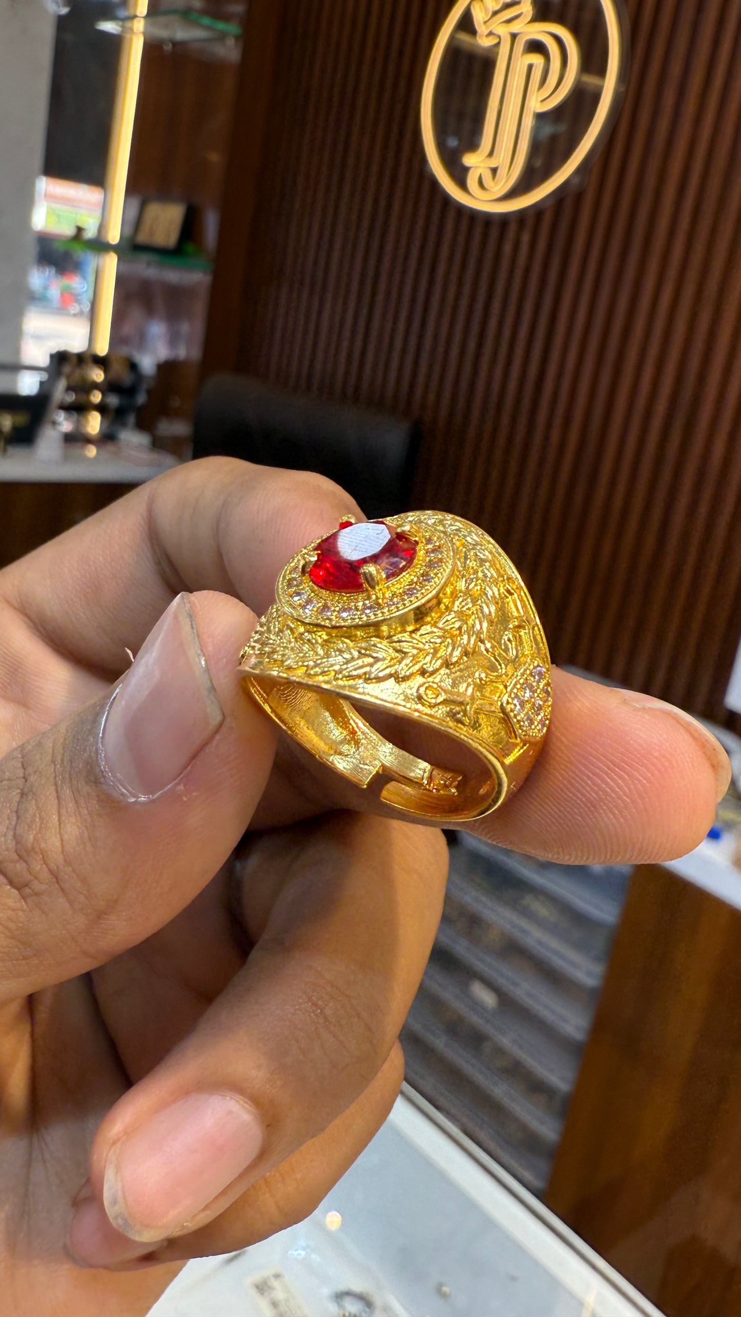 Red Stone Ring               4.8⭐️⭐️⭐️⭐️(830)