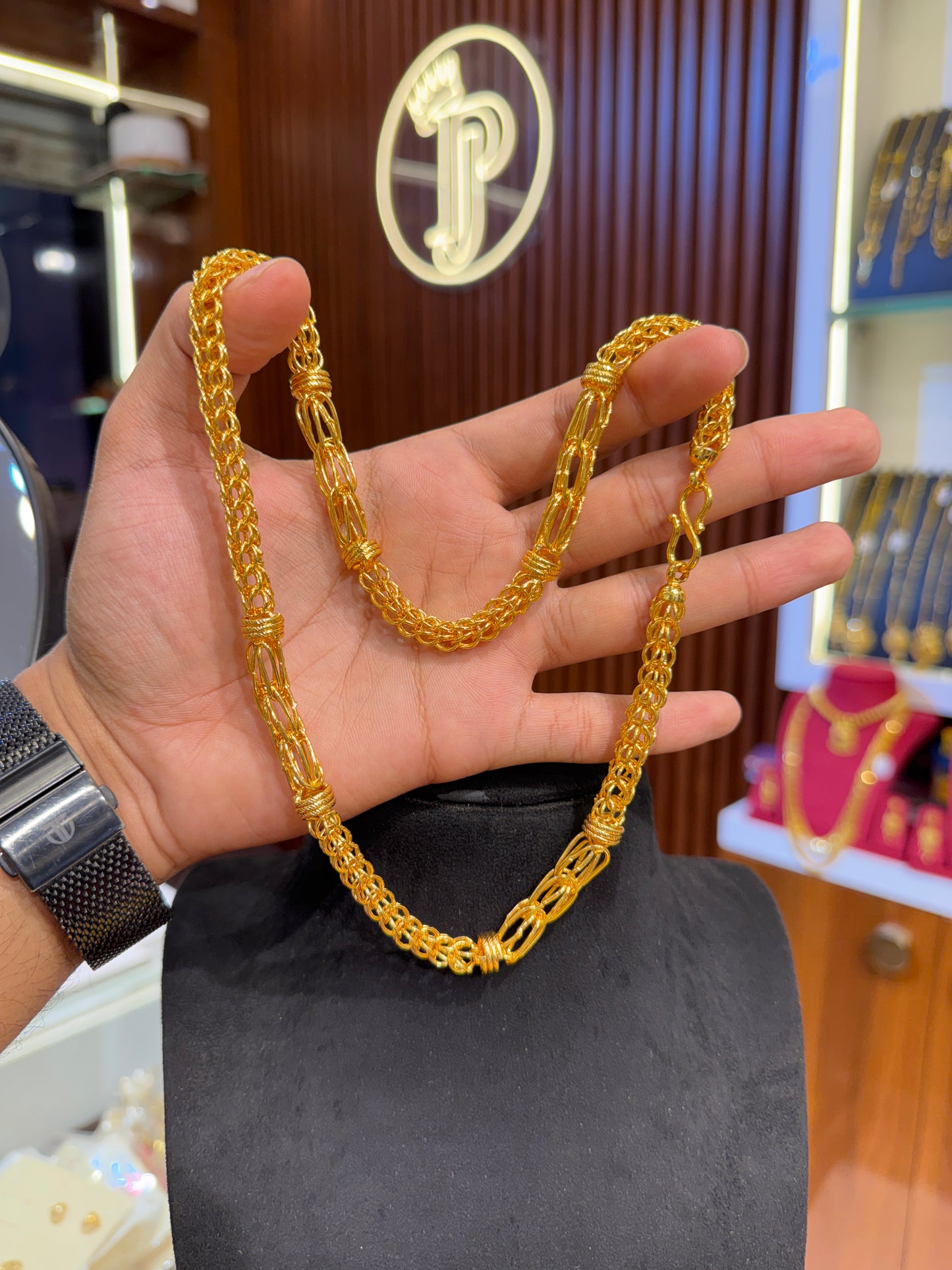 Indo italian chain ⭐⭐⭐☆☆ 3.5 (9,280)