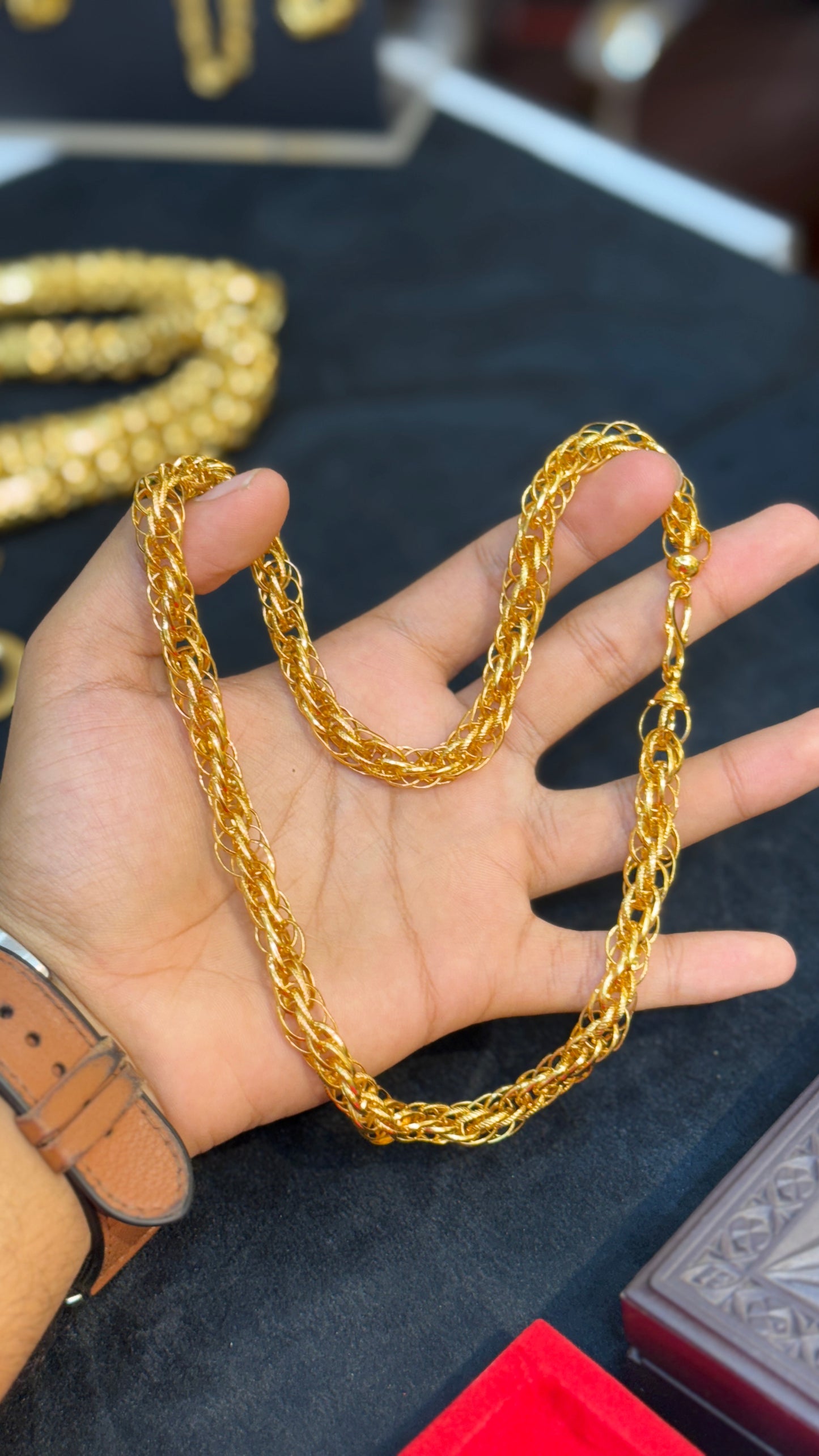 Honey-singh chain                                             4.6⭐️⭐️⭐️⭐️(748)