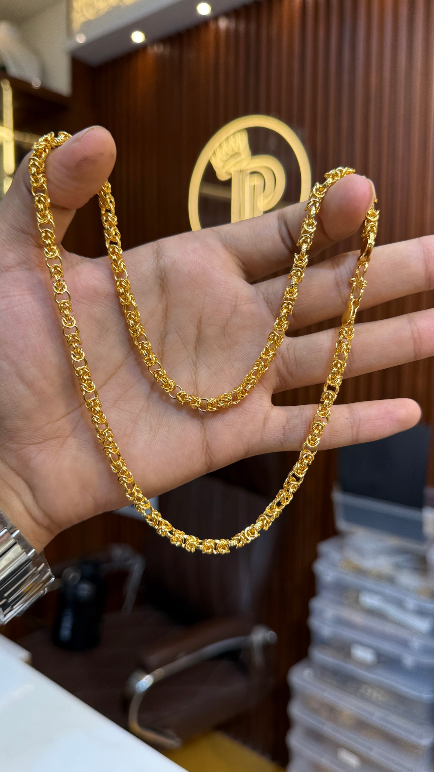 South chain                                                4.7 ⭐⭐⭐⭐ (9821)