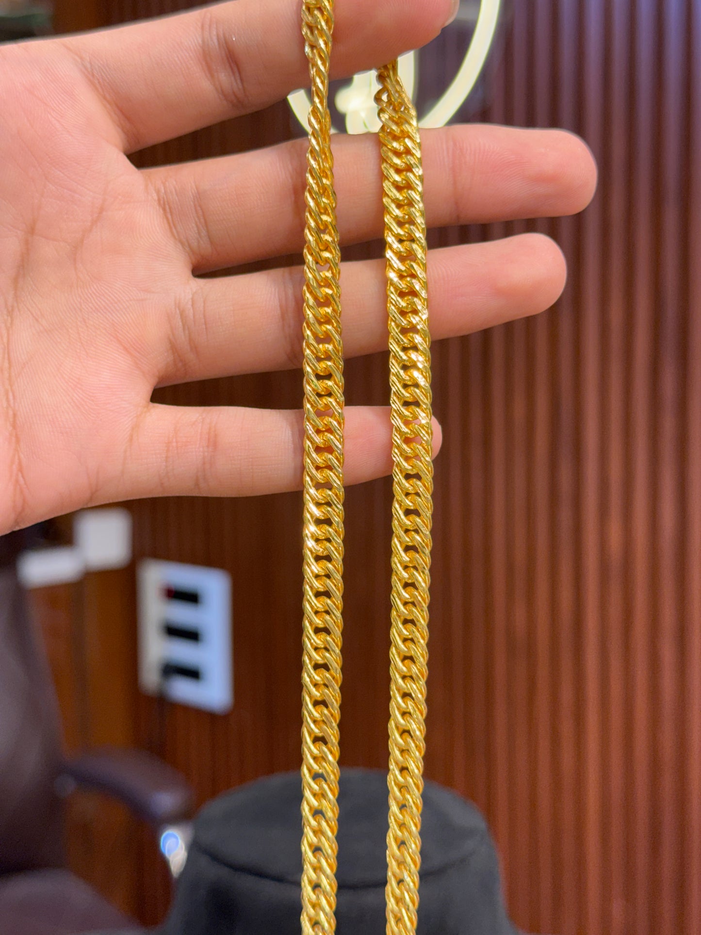 Chain ⭐⭐⭐⭐☆ 4.3 (14,950)