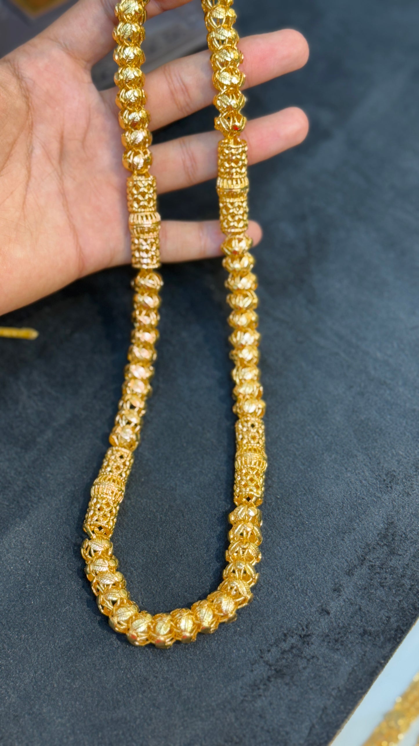 Rajwadi chain.                      4.8⭐️⭐️⭐⭐️(3418)