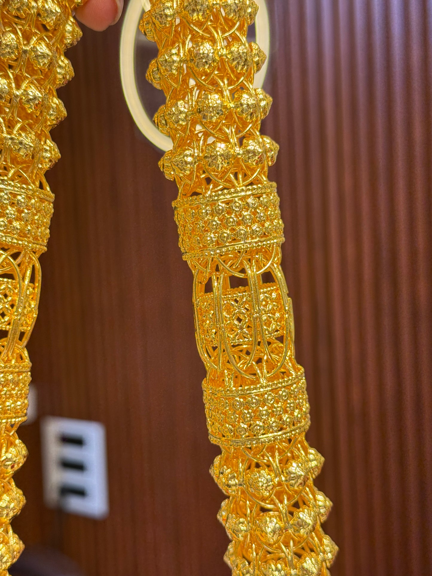 Hollow Hollow ⭐⭐⭐⭐☆ 4.0 (13,200)