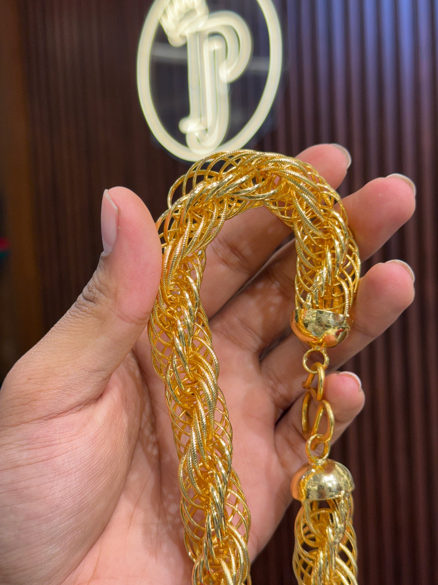 Honey sing hollow 	⭐⭐⭐⭐☆ 4.3 (9,210)