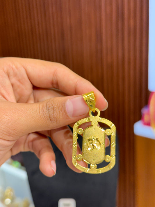 Om pendent .	⭐⭐⭐⭐☆ 4.0 (13,200)