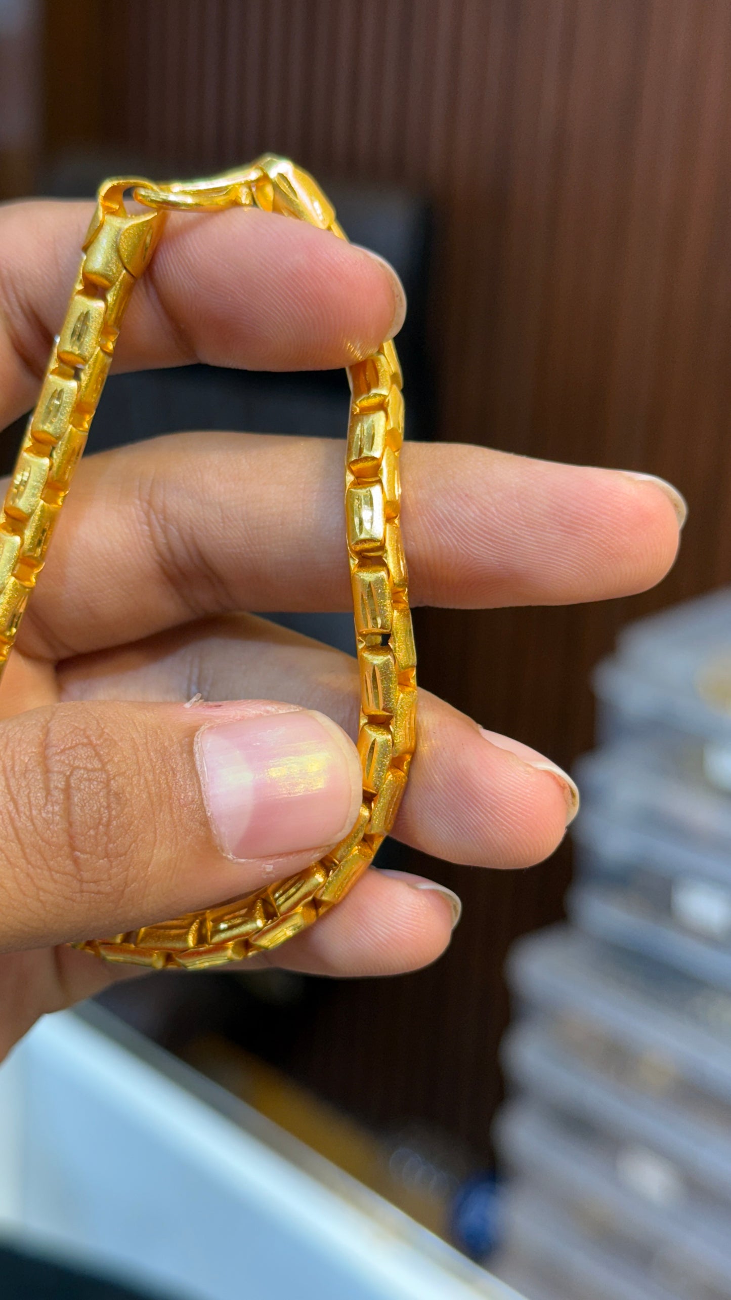 Box Bracelet                                      4.8 ⭐️⭐️⭐️⭐️⭐️(12060)
