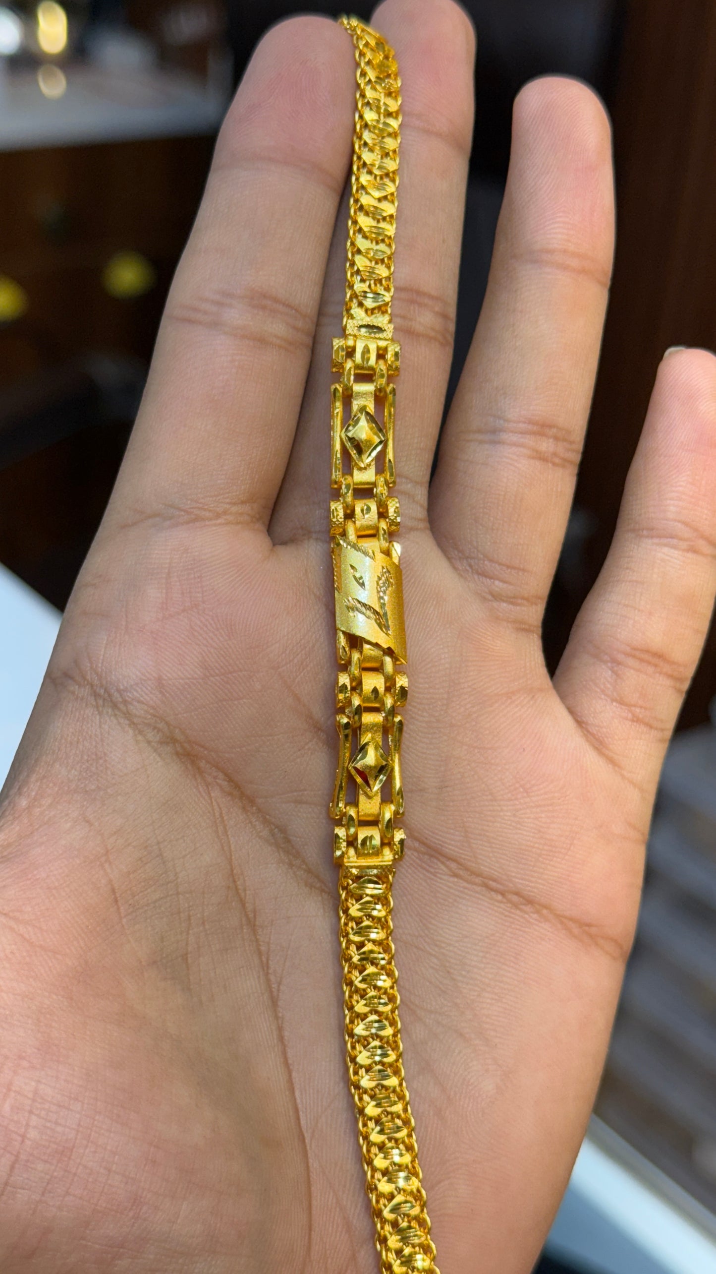 Bracelet Gold Plated bracelet                                                                            4.7 ⭐️⭐️⭐️⭐️⭐️ (7218)